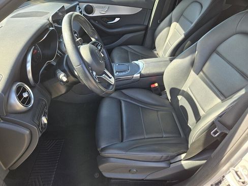 Used 2020 Mercedes-Benz GLC 300 w/ Premium Package image 11