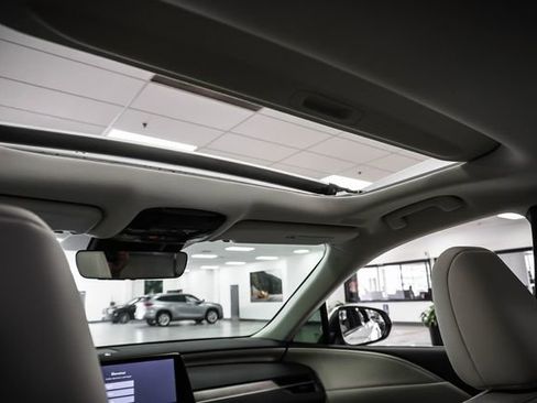 Certified 2024 Lexus RX 350h w/ Convenience Package image 22