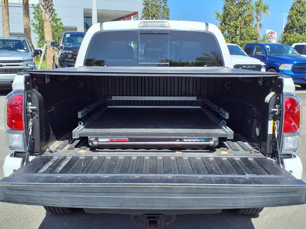 Used 2021 Toyota Tacoma TRD Off-Road w/ TRD Premium Off Road Package AWD/4WD image 19