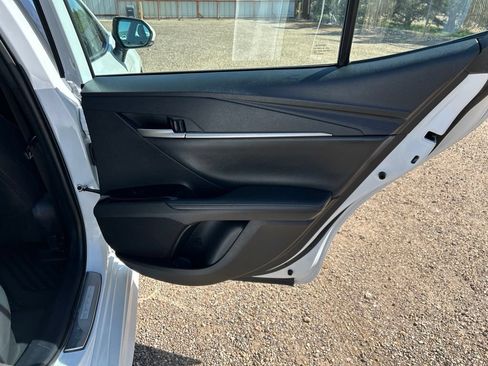 Used 2025 Toyota Camry XSE FWD image 39