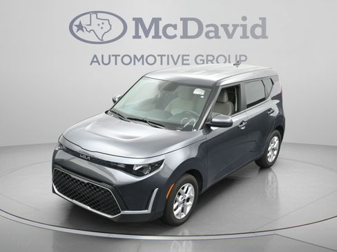 Used 2025 Kia Soul LX w/ LX Technology Package FWD image 34