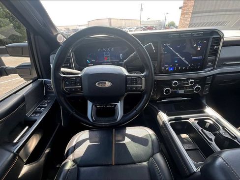 Used 2024 Ford F250 Platinum AWD/4WD image 5
