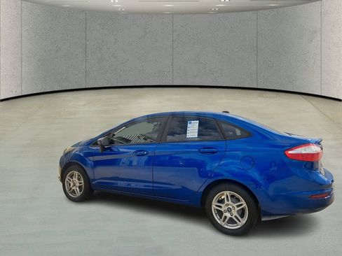 Used 2018 Ford Fiesta SE image 7