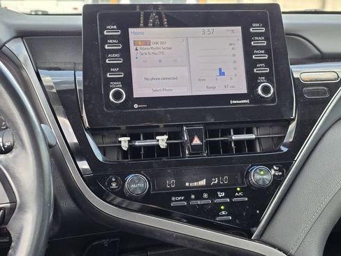 Used 2022 Toyota Camry SE FWD image 8