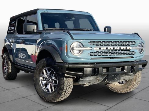 Used 2023 Ford Bronco Badlands image 3