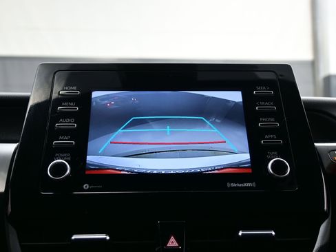 Used 2024 Toyota Camry SE image 18