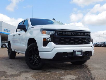 New 2025 Chevrolet Silverado 1500 Custom w/ Turbomax Blackout Package