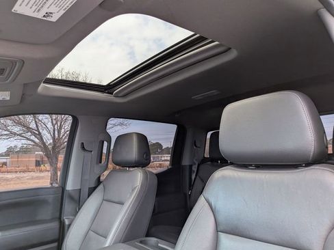 Used 2021 Chevrolet Silverado 1500 LT Trail Boss w/ Convenience Package II image 18