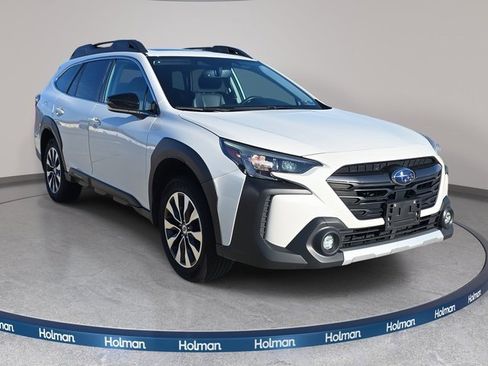 Used 2023 Subaru Outback Limited image 3