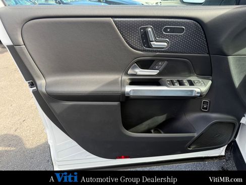 New 2026 Mercedes-Benz GLB 250 4MATIC image 11