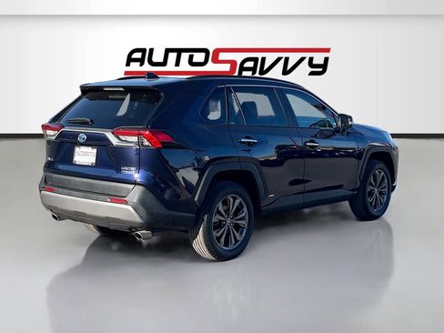 Used 2022 Toyota RAV4 Limited AWD/4WD image 7