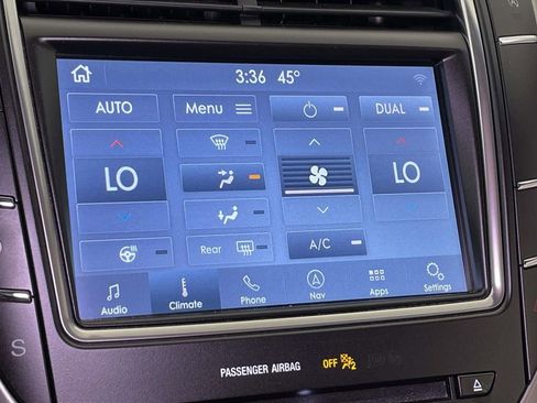 Used 2019 Lincoln Nautilus Reserve AWD/4WD image 26