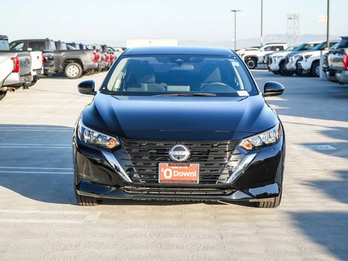 Used 2025 Nissan Sentra SV w/ All-Weather Package FWD image 2