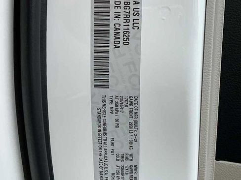 Used 2024 Chrysler Pacifica Touring-L FWD image 33