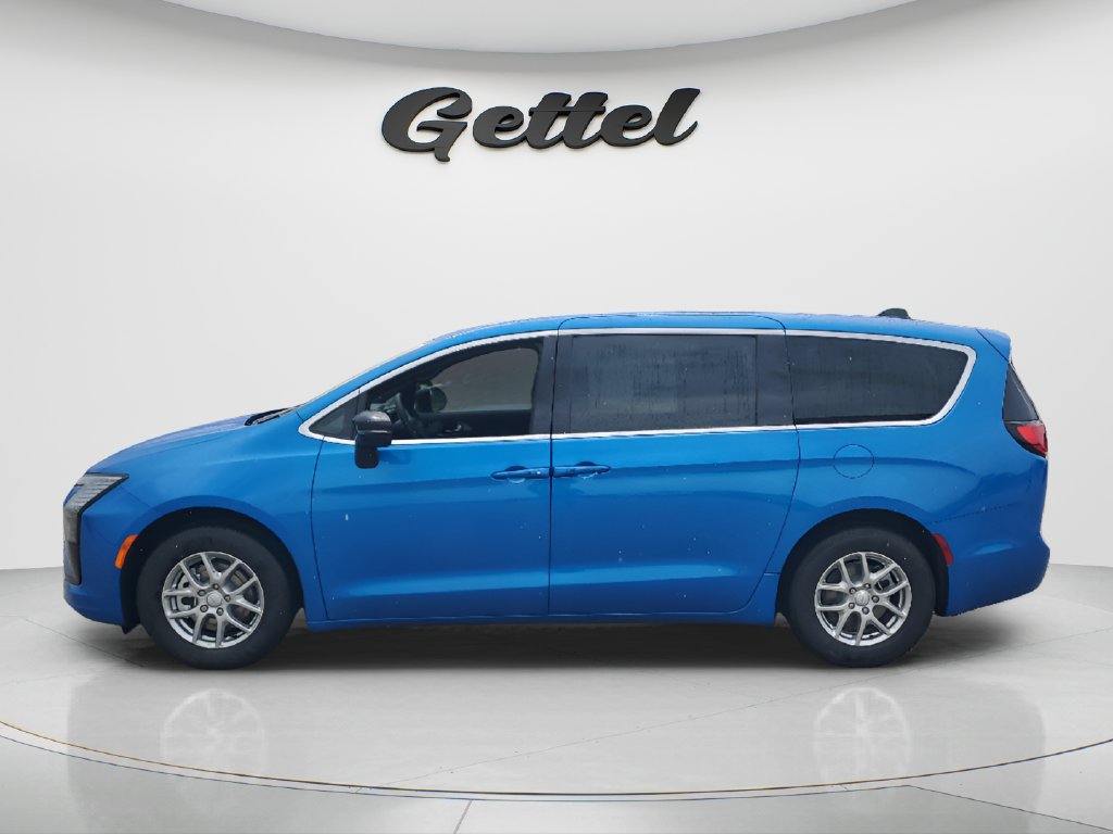 New 2027 Chrysler Pacifica Select FWD image 7