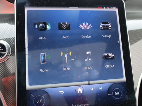 Used 2024 Mercedes-Benz GLC 43 AMG 4MATIC w/ Driver Assistance Package image 17