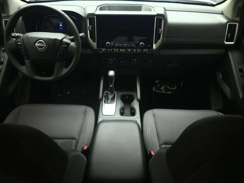 Used 2026 Nissan Frontier SV w/ SV Convenience Package RWD image 35