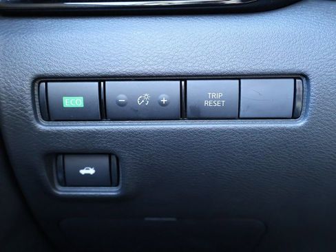 New 2025 Nissan Sentra SR w/ SR Premium Package image 16