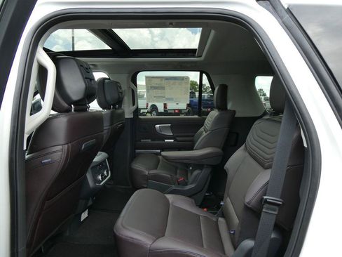 New 2027 Ford Expedition Platinum w/ Platinum Ultimate Package AWD/4WD image 15