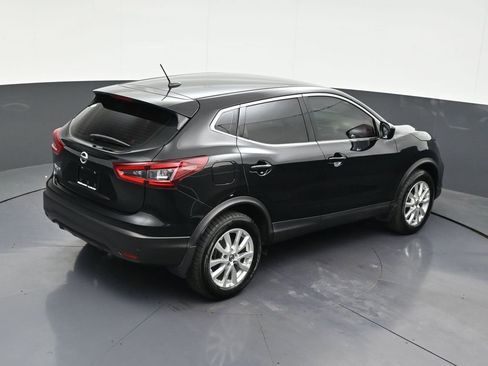 Used 2021 Nissan Rogue Sport S image 23