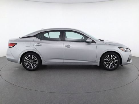 Used 2024 Nissan Altima 2.5 SV image 11