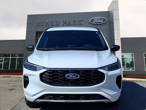 Used 2023 Ford Escape ST-Line image 2