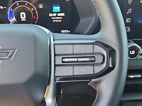 Used 2025 Chevrolet Colorado Trail Boss AWD/4WD image 18