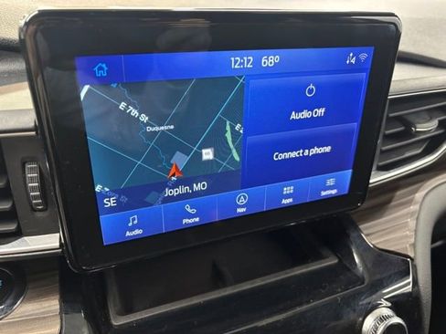 Used 2022 Ford Explorer Limited w/ Equipment Group 301A image 4