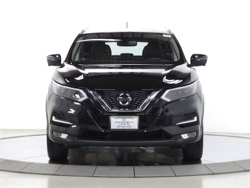 Used 2020 Nissan Rogue Sport SL w/ Premium Package AWD/4WD image 2
