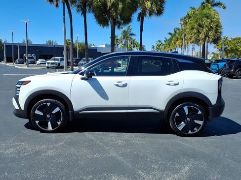 Certified 2025 Nissan Kicks SR image 4