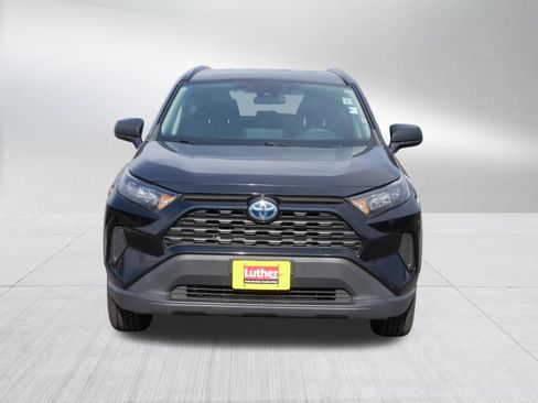 Used 2021 Toyota RAV4 LE AWD/4WD image 2