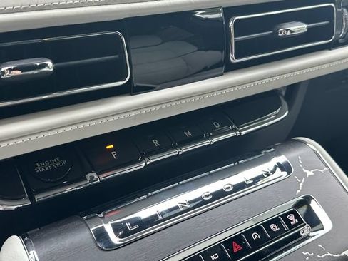 New 2026 Lincoln Aviator Black Label w/ Jet Appearance Package AWD/4WD image 29
