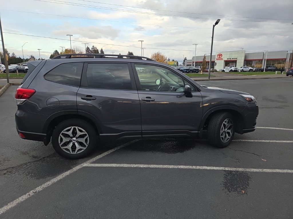Used 2023 Subaru Forester Premium AWD/4WD image 8