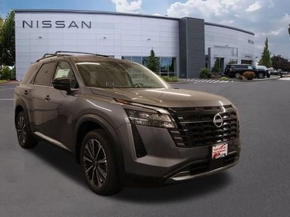 New 2026 Nissan Pathfinder Platinum w/ Cargo Package