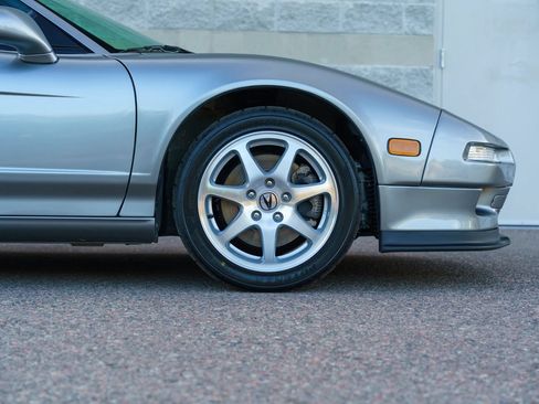 Used 1999 Acura NSX T RWD image 54