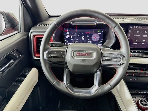 Used 2024 GMC Canyon AT4X AWD/4WD image 11