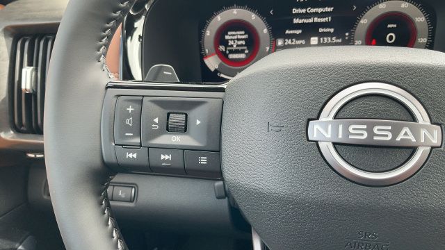 New 2026 Nissan Pathfinder Platinum w/ Cargo Package FWD image 11