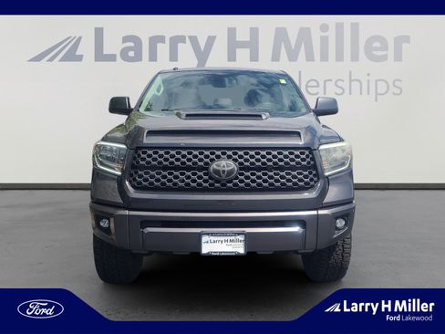 Used 2018 Toyota Tundra SR5 AWD/4WD image 8