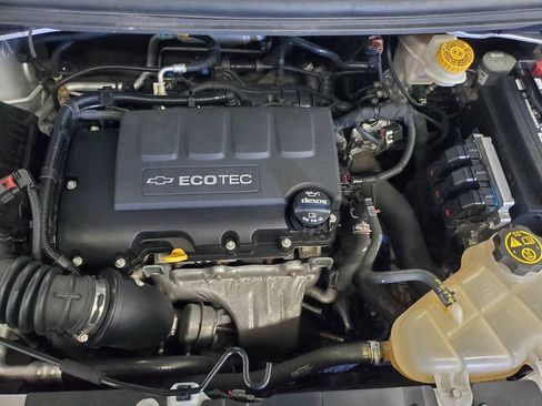 Used 2020 Chevrolet Sonic Premier FWD image 4