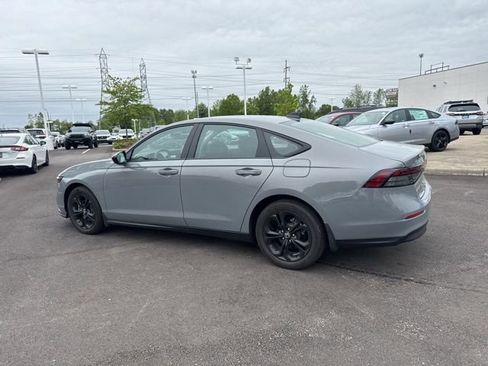 Certified 2025 Honda Accord SE image 12