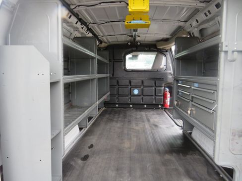 Used 2019 Chevrolet Express 2500 w/ Driver Convenience Package RWD image 22