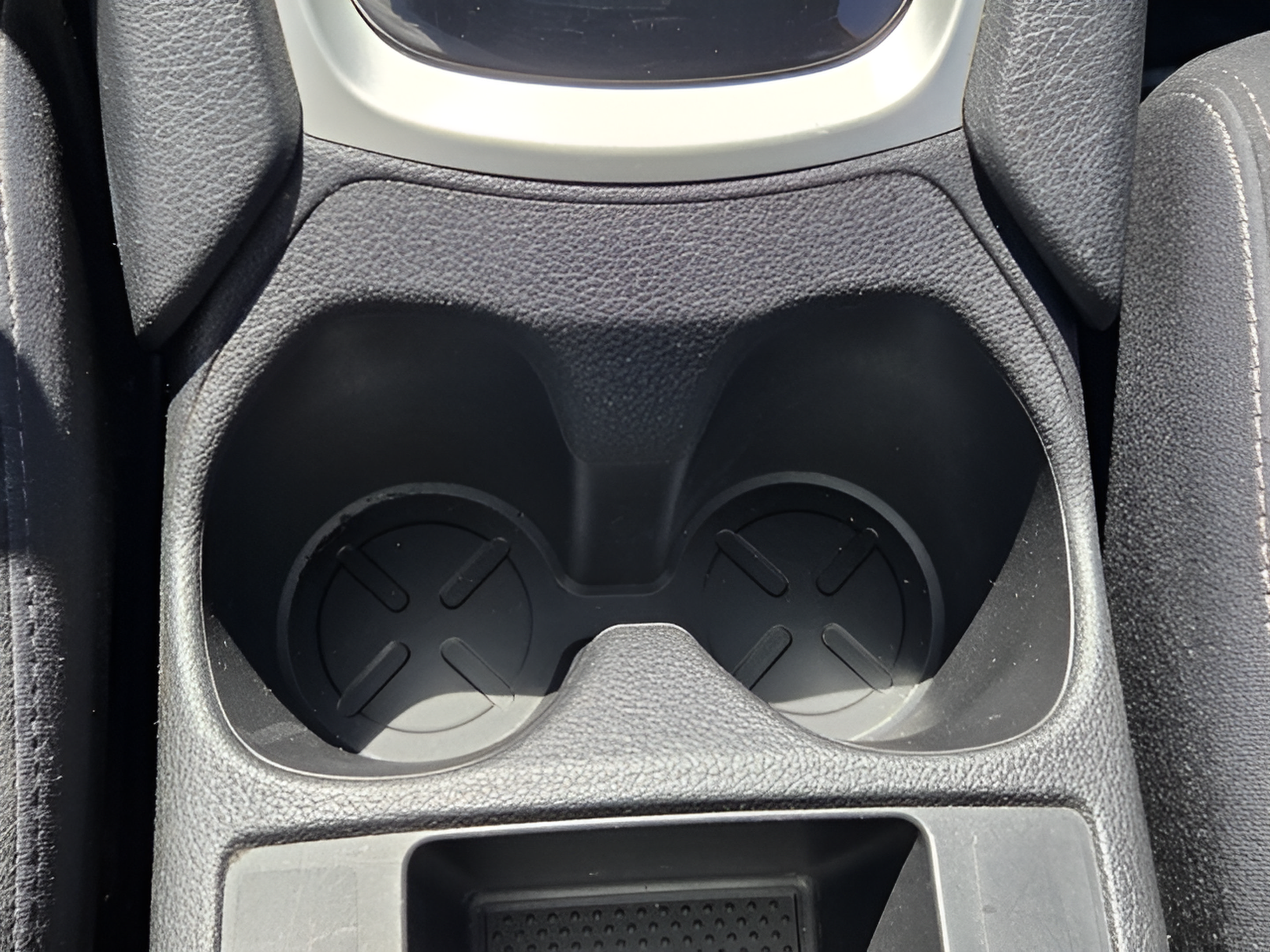 Used 2014 Nissan Rogue S FWD image 13