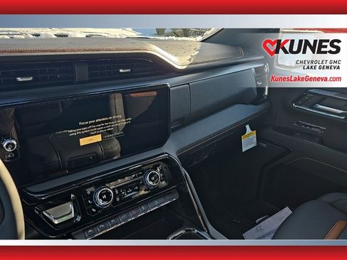 New 2026 GMC Sierra 1500 AT4 w/ AT4 Premium Package image 17