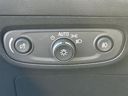 Used 2022 Buick Encore GX Preferred w/ Cold Weather Comfort Package image 25