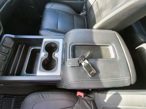Used 2014 GMC Sierra 1500 SLT w/ SLT Preferred Package AWD/4WD image 24