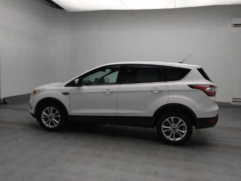 Used 2017 Ford Escape SE FWD image 3