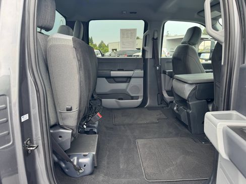 Used 2024 Ford F350 XLT AWD/4WD image 31