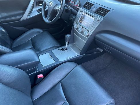 Used 2011 Toyota Camry SE image 18