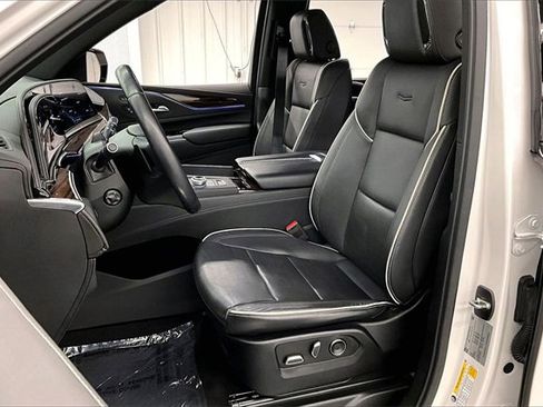 Used 2023 Cadillac Escalade Premium Luxury image 20