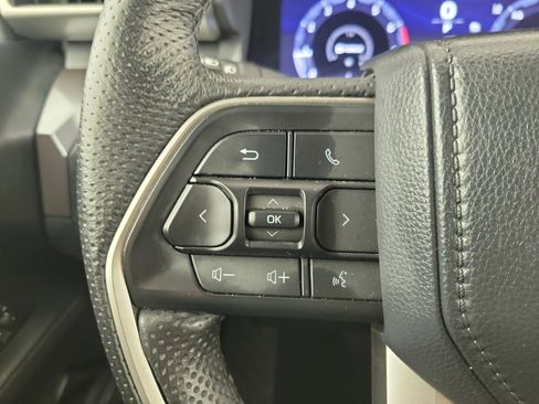 Certified 2024 Toyota Tacoma TRD Off-Road AWD/4WD image 23